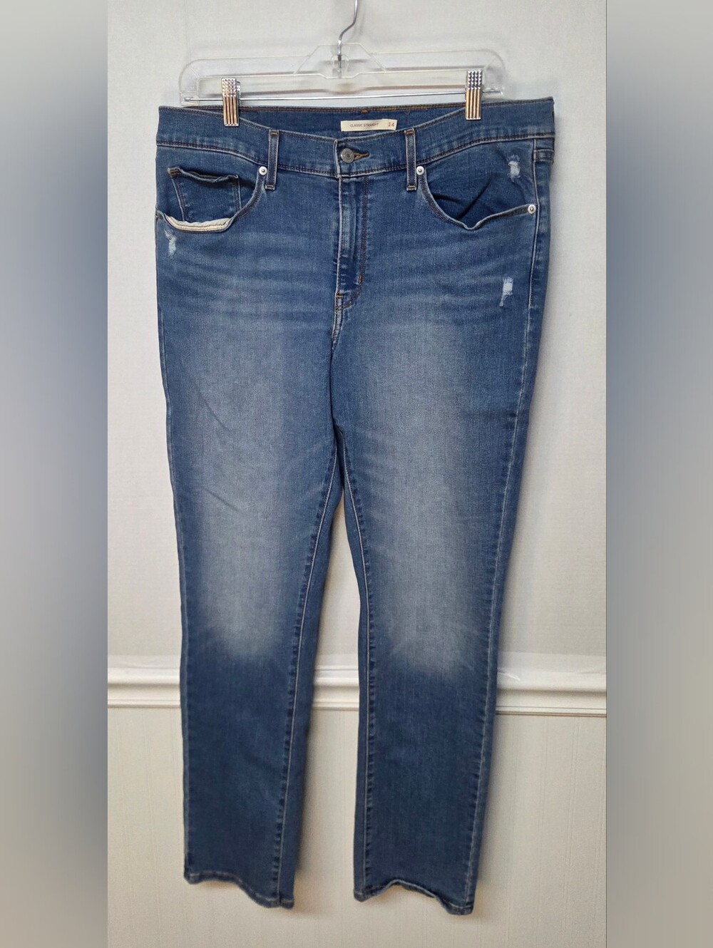 Levi's Women's Classic Straight Jeans Size 14M 32x30 Lapis Blue Distressed. 0249